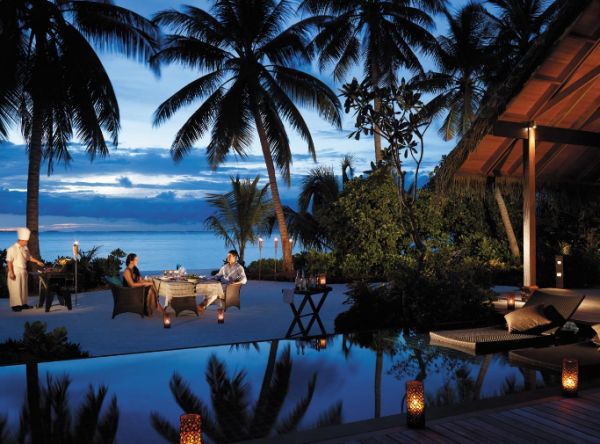 مرافق فندق مطل على حمام السباحة اللامتناهي أفضل منتجع شانجريلا في العالم - أماكن سفر فاخرة - جزر المالديف