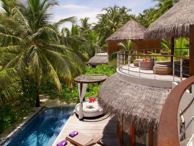 سبا منتجع جزر المالديف حمام سباحة صالة سقف من القش
