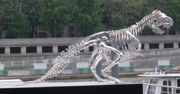 الفن التركيبي الفضي من Paris Tyranosaure-Rex Bateaux-Mouches