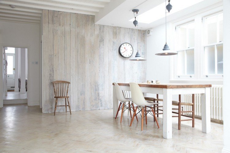 ألواح حائط مصنوعة من الخشب الأبيض - المنزل الريفي - غرفة الطعام - الأنوار - المعلقة الاسكندنافية - طاولة الطعام