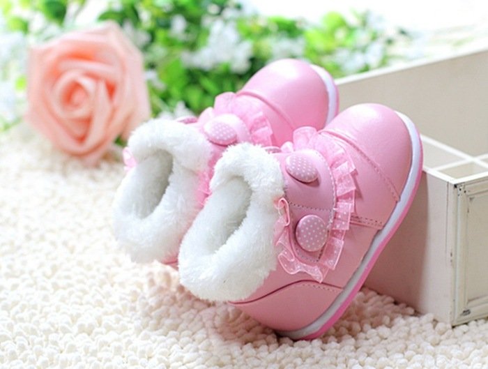 أحذية للبنات الرضع باللون الوردي