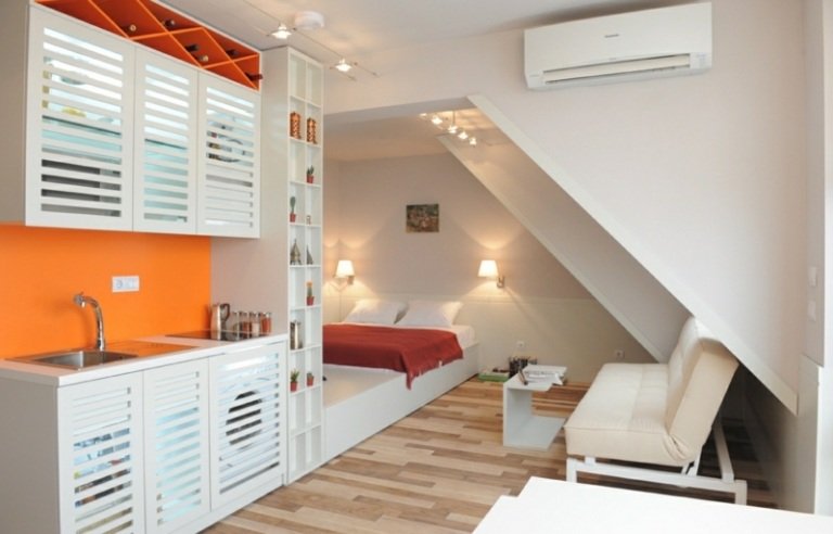 أفكار للمعيشة غرف صغيرة سرير علية مطبخ أريكة صفح أبيض